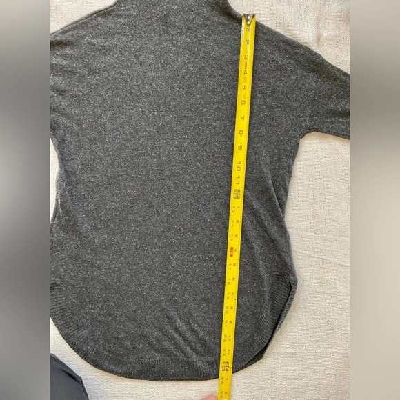 RW&Co Wool Blend Grey  Speckled Turtleneck Sweater Size Small - Picture 13 of 14